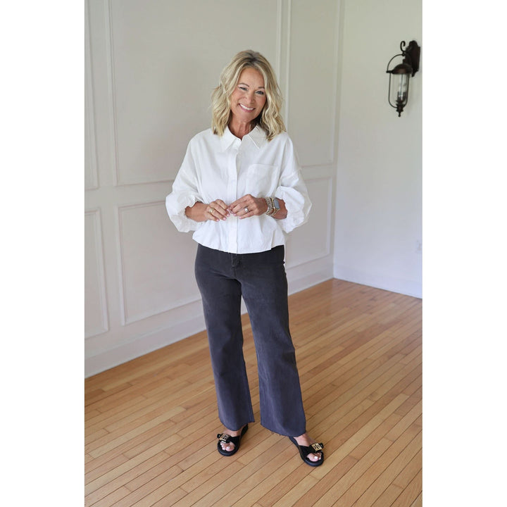 Woman wearing a white blouse