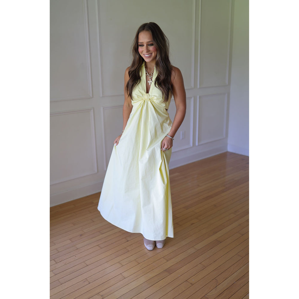 Woman in a light yellow dress 